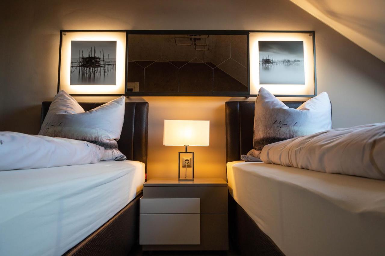 Deluxe Apartment Mit Tiefgarage In Naehe Messe-Bmw-Porsche-Dhl-Flughafen-Flugzeugwerk Der Deutsche Aircraft Leipzig Extérieur photo